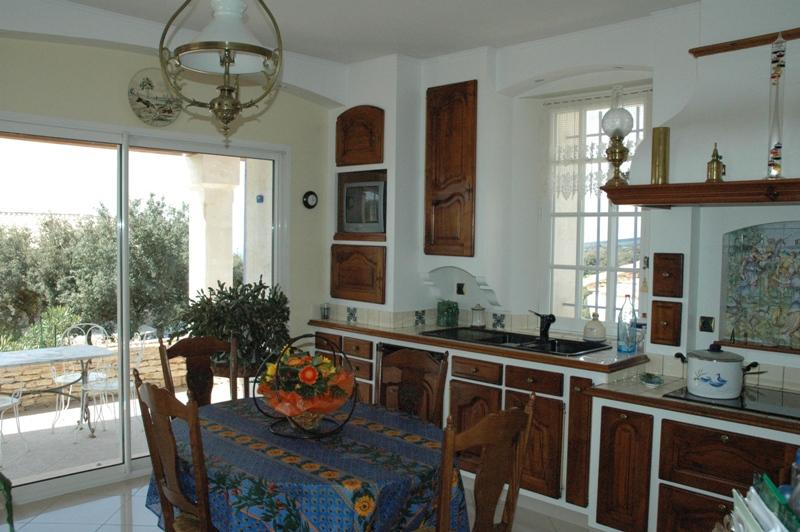 Luberon, stone house with view close to a charming hamlet